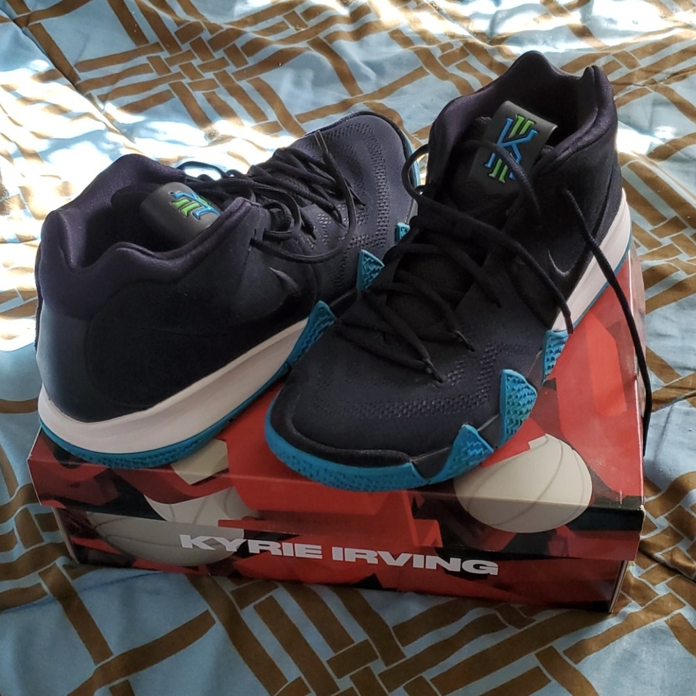 Kyrie 4 Dark Obsidian "Think Twice"